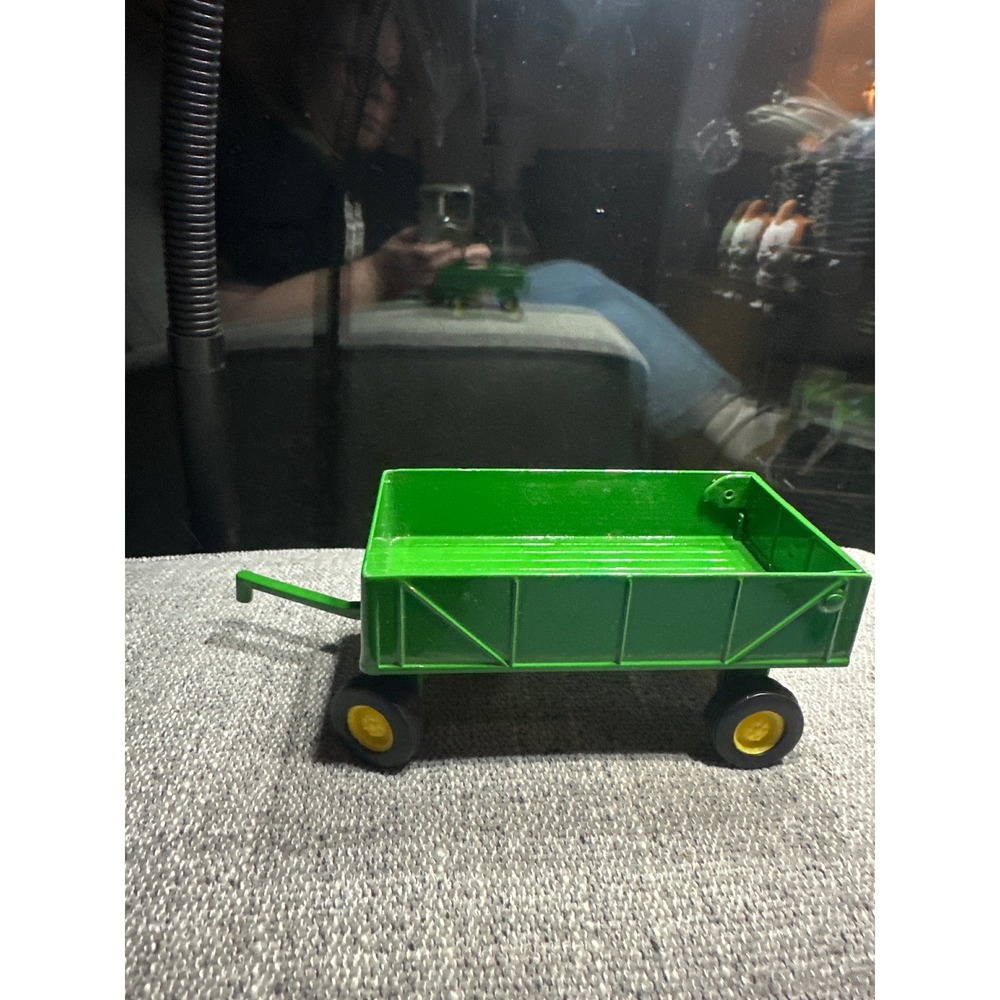 John Deere Green Die-Cast Metal Farm Wagon Toy‎ Trailer E0521YL02 1/64 Scale
